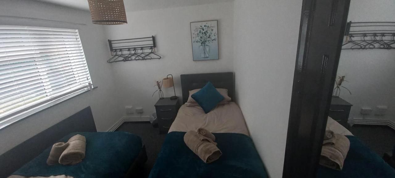 6-Min Walk To New Cross Parking Long Stay Discounts Wolverhampton Buitenkant foto