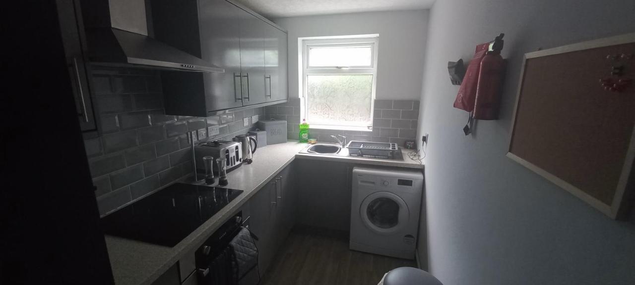6-Min Walk To New Cross Parking Long Stay Discounts Wolverhampton Buitenkant foto