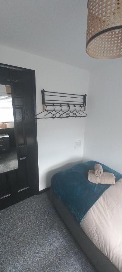 6-Min Walk To New Cross Parking Long Stay Discounts Wolverhampton Buitenkant foto